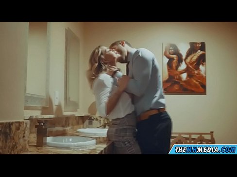 ❤️ Kun povekas blondi viettelee sinut julkisessa vessassa ❤ Porno at porn fi.extraclasswork.ru ☑